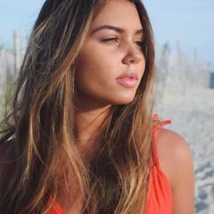 Meet your Posher, Avery